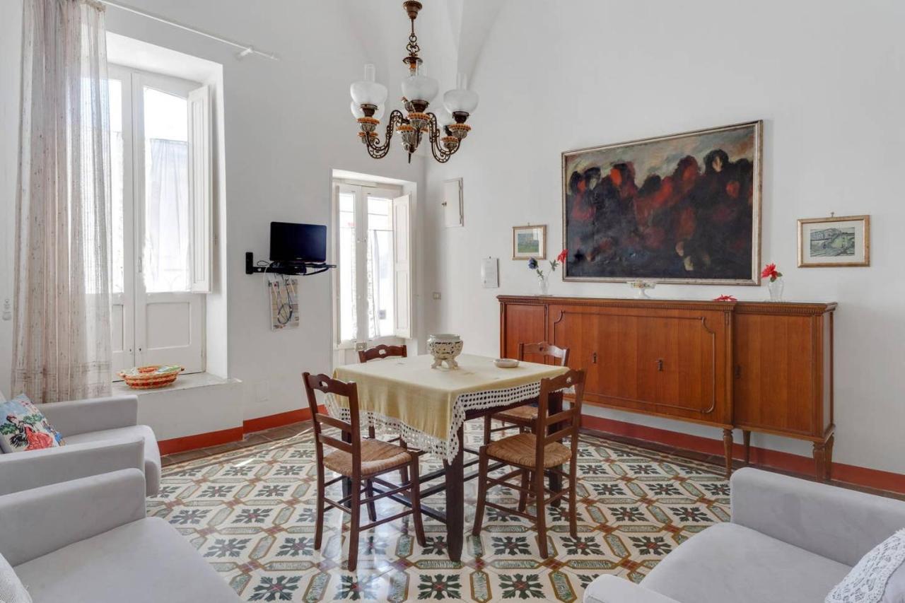 La Torre Antica Dimora Apartment Giuggianello Exterior photo
