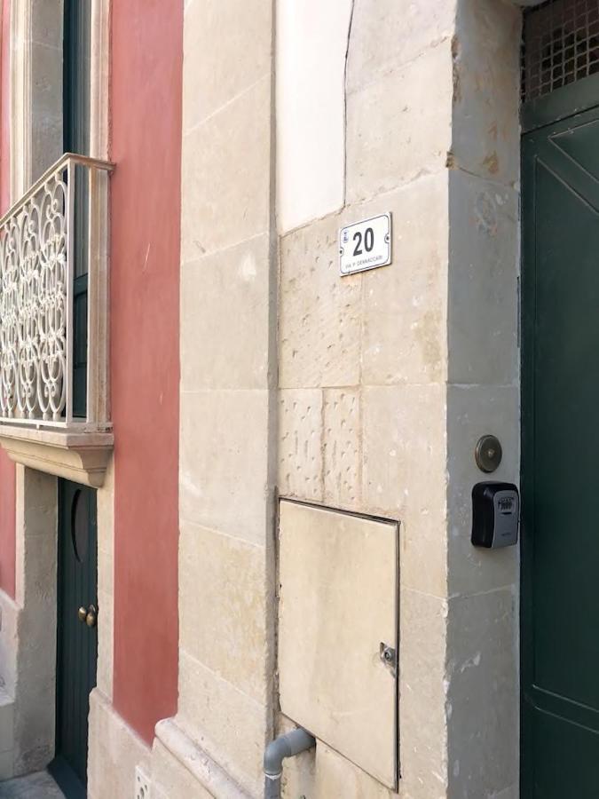 La Torre Antica Dimora Apartment Giuggianello Exterior photo